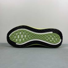 Cargar imagen en el visor de la galería, Nike Zoom Vomero PLUS Multi-Color Volt White Black IM8072-999
