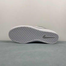 Cargar imagen en el visor de la galería, SB Force 58 Wolf Grey White Wolf Grey CZ2959-004
