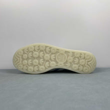 Cargar imagen en el visor de la galería, Adidas Gazelle Indoor Halo Blue Ambient Sky Gum JI2711
