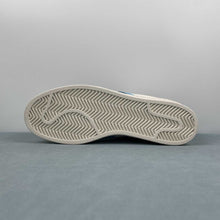 Cargar imagen en el visor de la galería, Adidas Superstar x Stussy HS3083
