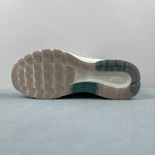 Cargar imagen en el visor de la galería, Nike P-6000 Premium Light Bone Bicoastal Green Metallic Silver HF4308-072
