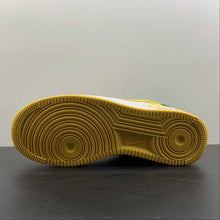 Cargar imagen en el visor de la galería, Louis Vuitton x Air Force 1 White Yellow 3308-8
