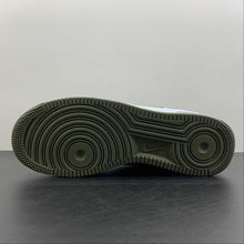 Cargar imagen en el visor de la galería, Air Force 1 07 Low Dark Blue Green DG2296-002
