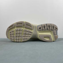 Cargar imagen en el visor de la galería, Nike V2k Run Pale Ivory HQ1512-110
