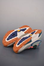 Cargar imagen en el visor de la galería, Nike ACG Zegama Lake Green Pink HV8113-300
