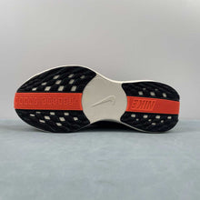 Cargar imagen en el visor de la galería, Nike ZoomX Pegasus PLUS Black Hyper Crimson FQ7262-008
