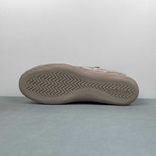 Cargar imagen en el visor de la galería, Adidas Urban Reverie Steam Grey Fantastic White JS2445
