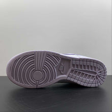 Cargar imagen en el visor de la galería, SB Dunk Low OG Purple Pulse White DM9467-500
