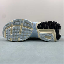 Cargar imagen en el visor de la galería, Nike V2k Run Light Bone Metallic Platinum FZ3596-072
