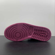 Cargar imagen en el visor de la galería, Air Jordan 1 Low Berry Powder DC1767-160
