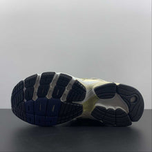Cargar imagen en el visor de la galería, Adidas Astir Bliss Light Gold Metallic GZ3571
