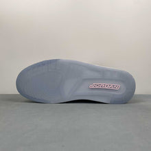 Cargar imagen en el visor de la galería, Jordan Courtside 23 Summer Marshmallow Color IH0650-141
