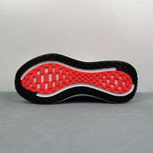 Cargar imagen en el visor de la galería, Nike Zoom Vomero PLUS White Black Brigth Crimson HV8150-100
