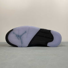 Cargar imagen en el visor de la galería, Air Jordan 5 Retro Black Grape 136027-007
