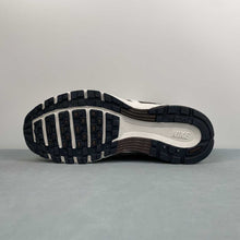 Cargar imagen en el visor de la galería, Nike P-6000 Phantom Baroque Brown Metallic Summit White Armory Navy HV8972-001
