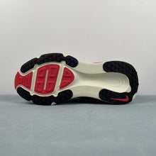 Cargar imagen en el visor de la galería, Nike Zoom Vomero 18 Whie Red HM6803-001

