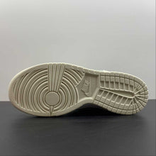 Cargar imagen en el visor de la galería, SB Dunk Low Scrap Grey Haze Phantom Light Bone Oil Green DM0802-001
