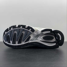 Cargar imagen en el visor de la galería, Adidas Response CL Metal Grey GZ1561
