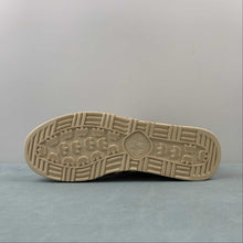 Cargar imagen en el visor de la galería, Adidas Jeans Chalk White Sand Strata Collegiate Burgundy GY7437
