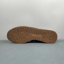 Cargar imagen en el visor de la galería, Adidas SL 72 RS Core Black Cream White Gum JS3994

