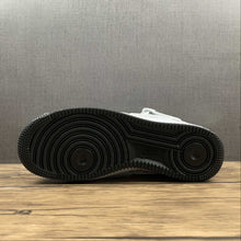 Cargar imagen en el visor de la galería, Uninterrupted x Air Force 1 07 Mid White Black Gray BC2306-460
