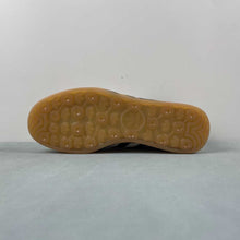Cargar imagen en el visor de la galería, Hikari Shibata x Adidas Gazelle Indoor Core White Night Gray Cream White IH9985
