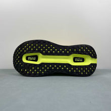 Cargar imagen en el visor de la galería, Nike Vomero Premium Fluorescent Green FN8453-019
