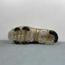 Cargar imagen en el visor de la galería, Air VaporMax 360 White Metallic Gold-Black CK9670-101
