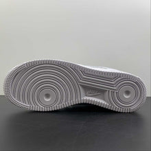 Cargar imagen en el visor de la galería, Air Force 1 Low Ice Blue White x Stussy DT0617-029
