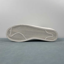 Cargar imagen en el visor de la galería, Nike Killshot 2 Sail Black Sail HQ1657-102
