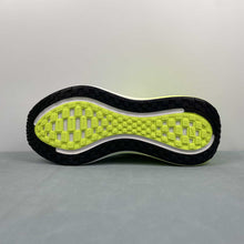Cargar imagen en el visor de la galería, Nike Zoom Vomero PLUS White fluorescent Green IM2038-038
