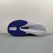 Cargar imagen en el visor de la galería, Zoom fly6 Ghost Blue Void Football Grey FN8454-002
