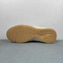 Cargar imagen en el visor de la galería, Adidas Gazelle Sala Cream White Putty Gum HQ7303
