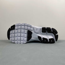 Cargar imagen en el visor de la galería, Zoom Vomero 5 Blue Tint Black-Platinum Tint FJ2028-401
