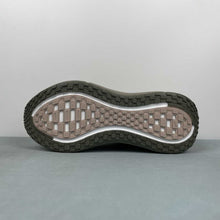 Cargar imagen en el visor de la galería, Nike Zoom Vomero PLUS Caldera Brown Dark Field Brown IO4482-001
