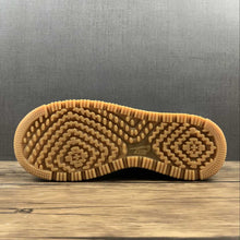 Cargar imagen en el visor de la galería, Air Force 1 Low Luxe Black Gum Brown DB4109-001
