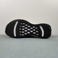 Cargar imagen en el visor de la galería, Nike Journey Run Barely Volt Volt White Black FN0228-700
