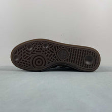 Cargar imagen en el visor de la galería, Adidas Handball Spezial Core Black Gum Cloud White DB3021
