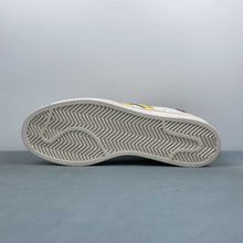 Cargar imagen en el visor de la galería, Adidas Superstar x The North Face BZ2525
