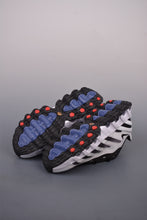 Cargar imagen en el visor de la galería, Air Max Dn8 White and Black Zebra Pattern FQ7860-009
