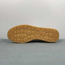 Cargar imagen en el visor de la galería, Adidas Gazelle Indoor Valentine&#39;s Day Glow Blue Crystal Sand JR8029
