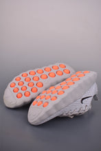 Cargar imagen en el visor de la galería, Nike Mind 002 Light Smoke Grey HQ4308-003
