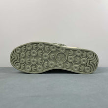 Cargar imagen en el visor de la galería, Adidas Gazelle Bold Cream White Halo Green Orbit Gray JR8373
