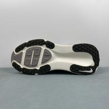 Cargar imagen en el visor de la galería, Nike Zoom Vomero 18 Summit White Black IB5726-100
