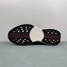 Cargar imagen en el visor de la galería, Nike ZoomX Pegasus PLUS Olive Grey Maroon FQ7262-005
