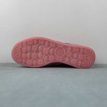 Cargar imagen en el visor de la galería, Adidas Gazelle Indoor Semi Pink Spark Preloved Scarlet IG6782

