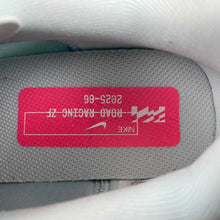 Cargar imagen en el visor de la galería, Zoom fly6 Glacier Ice Hyper Pink Green Shock Black FN8454-402
