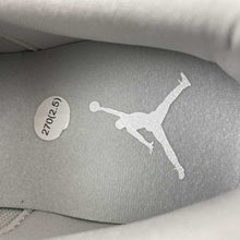 Cargar imagen en el visor de la galería, Air Jordan 4 RM Neutral Grey Coconut Milk FQ7940-001
