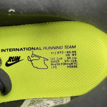 Cargar imagen en el visor de la galería, Nike Zoom Vomero PLUS Anthracite Oatmeal Volt Zwart IM6776-060
