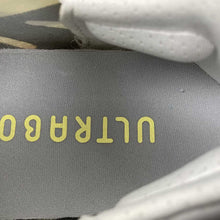 Cargar imagen en el visor de la galería, Adidas Ultra Boost 5X White Preloved Fig Yellow IH0685
